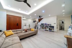 Sixth Avenue (D10), Terrace #531693291